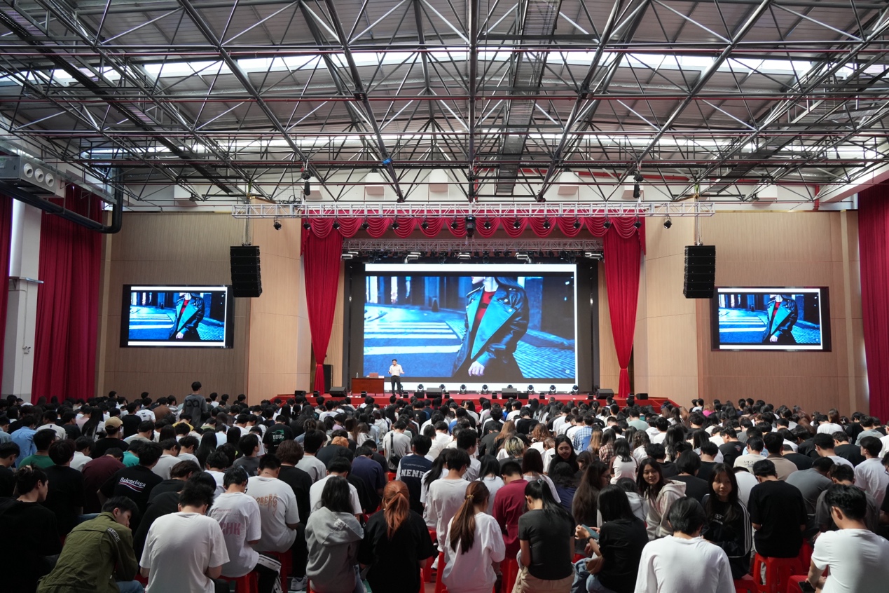 1761281321538817.jpg 0961e0cb-3d38-466d-9256-04f007e146af.jpg